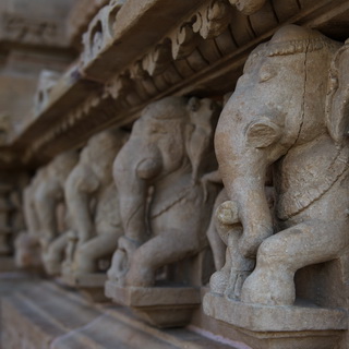 Khajuraho - Statues Lakshman temple